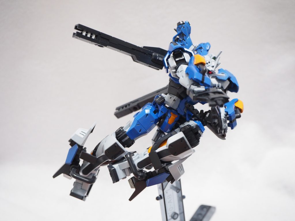 横に飛び出し撃ち、エクバのモーションにありそう