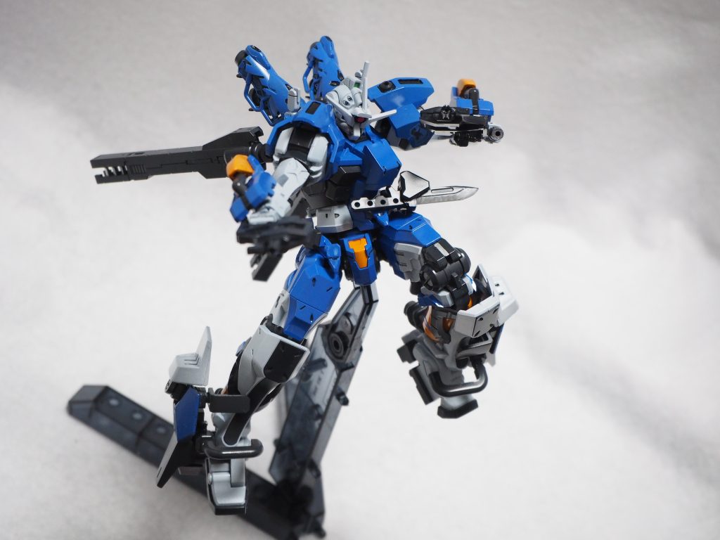 二挺持ちしたらほぼ確実にこのポーズで撮る