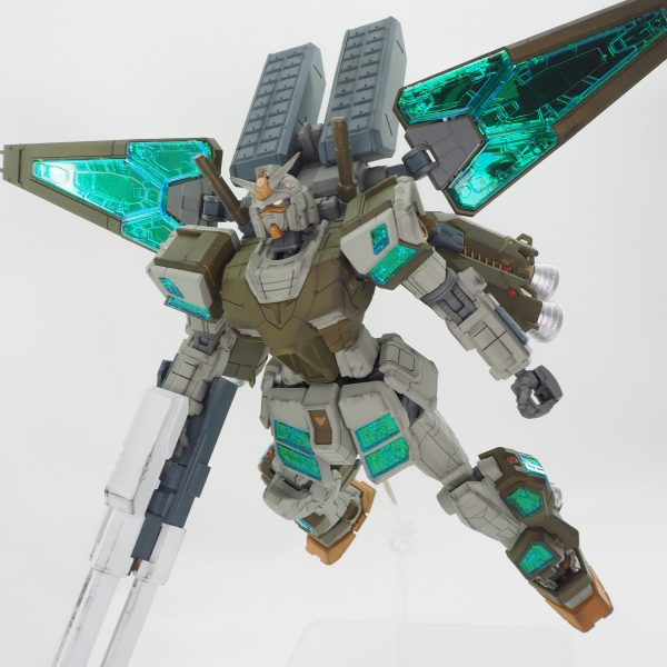 RX-78F00/P ガンダ厶（サイコ・フェザー装備）