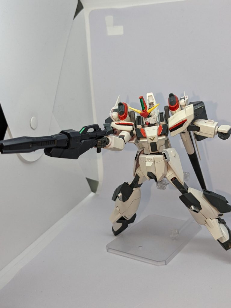 VF-25 メサイアセイバーガンダム