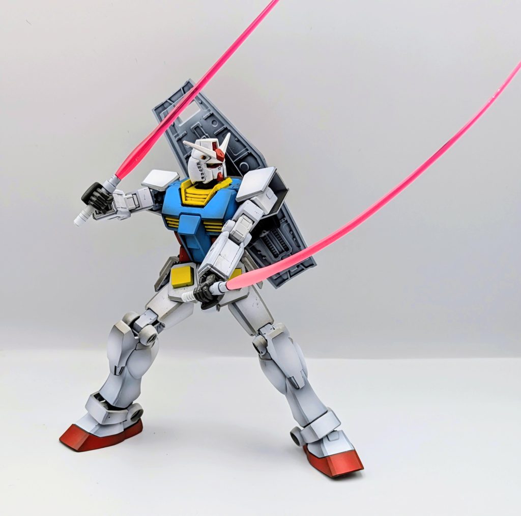 ビームサーベル刃は片方をドライヤーで湾曲させてます。