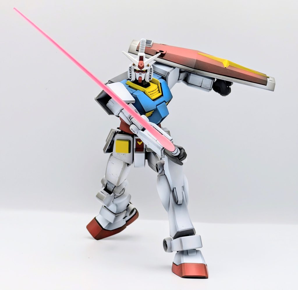 最期まで観ていただきありがとうございました。下半身こそ最近のキットに劣りますが、上半身の可動は素晴らしく。何より顔が良いですね。久々にガンダムを作りましたが、ポーズを決めるのに夢中になり、一部塗装が剥げたりと、とても楽しいキットでした。