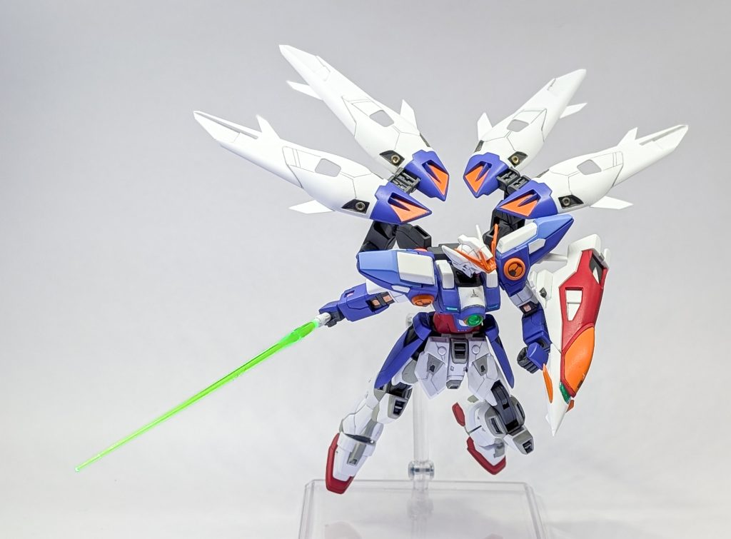 ウィングバインダーはプラ板で小羽根を追加