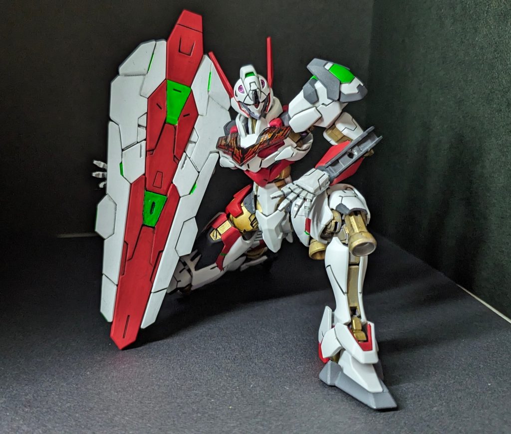 アクリジョンのゴールド（ カッパー系）が好きになれないから試しに水性ホビーのゴールドを買った…つもりで誤ってMr.カラーの方を買っていた（臭い！