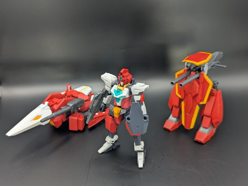 アーマーは2ユニット構成飛装Χ（カイ）と自走Χ（カイ）