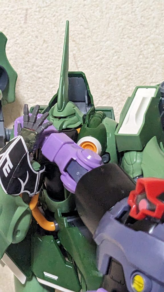 これ　ドムです