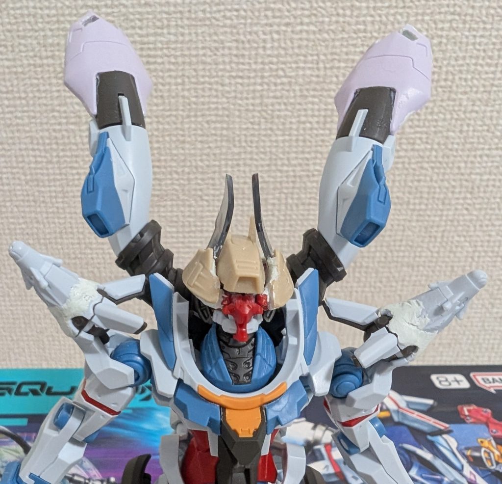 以下、塗装前の写真になります。