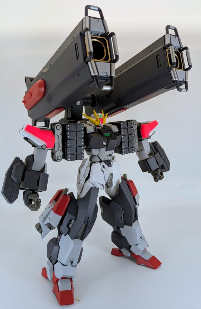 と言う訳で今回は、レイジが現れなかった世界で、ガンプラバトルに勝つ事ができず、力と絶望に飲まれて闇堕ちしてしまったセイ君が乗るビルドストライクを作りました笑絶望を知ってしまった事により、私の脳内でセイ君のCVはガ〇ト様に変更になりました笑