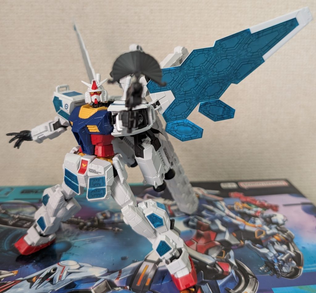 付属の右平手を活かしたくて、左手にも持たせてますw