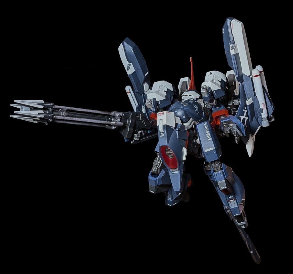 例によってポージングはし辛いです…