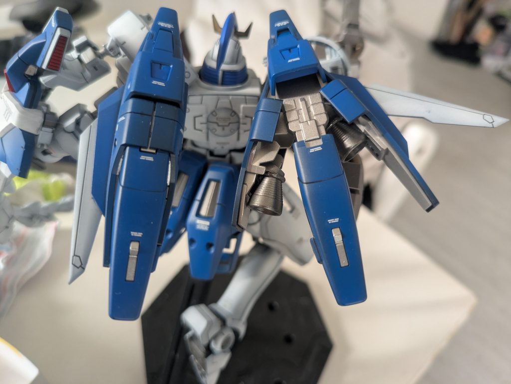 バックパックの連動ギミックが素晴らしい・・・