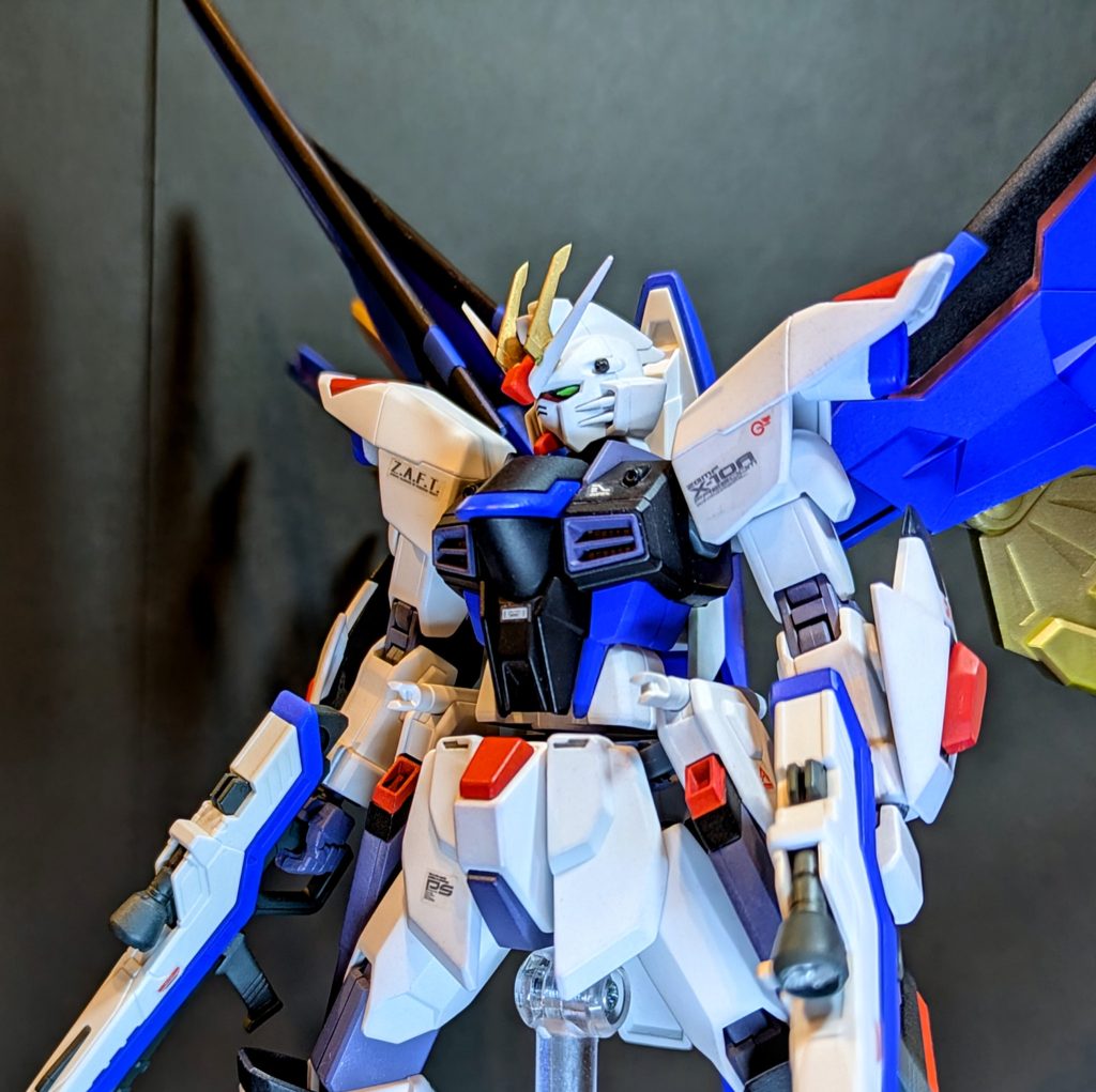 顔はマイティからアンテナはフリーダムから拝借して合わせました。