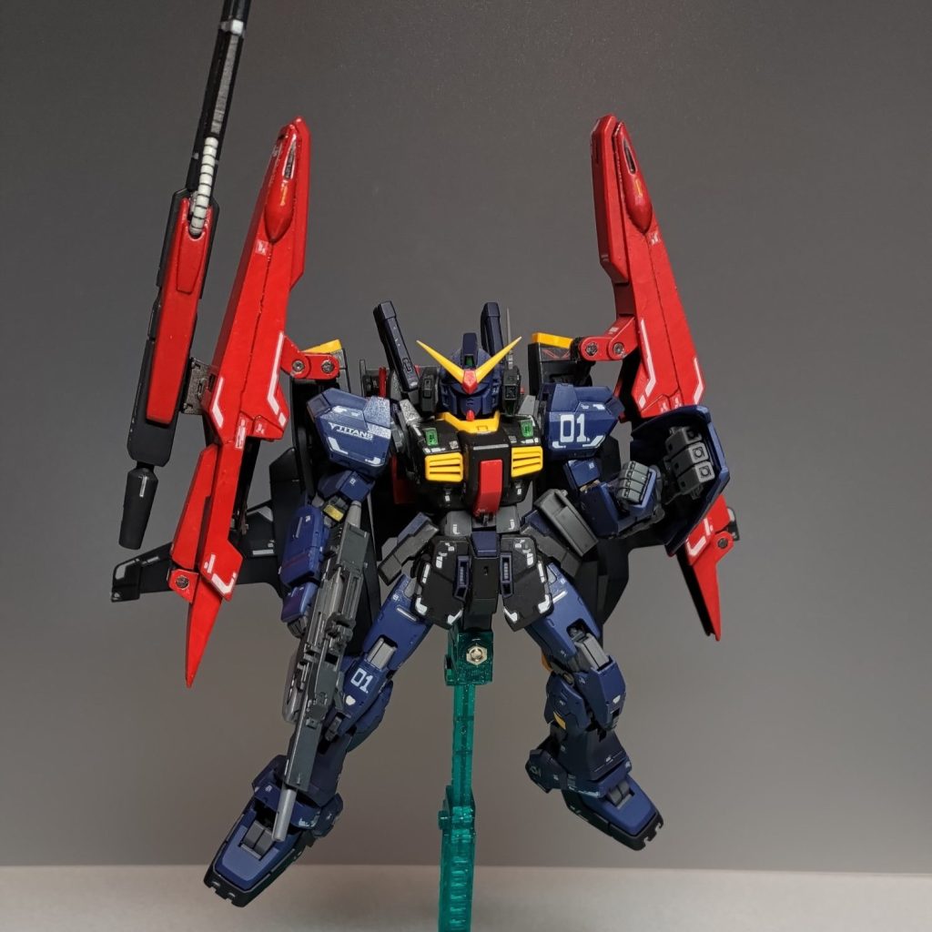 プレバン/Gディフェンサー(素組品)+RGティターンズ版MarkII付き Mk-Ⅱディフェンサー(ティターンズカラー)|Zelphenさんの