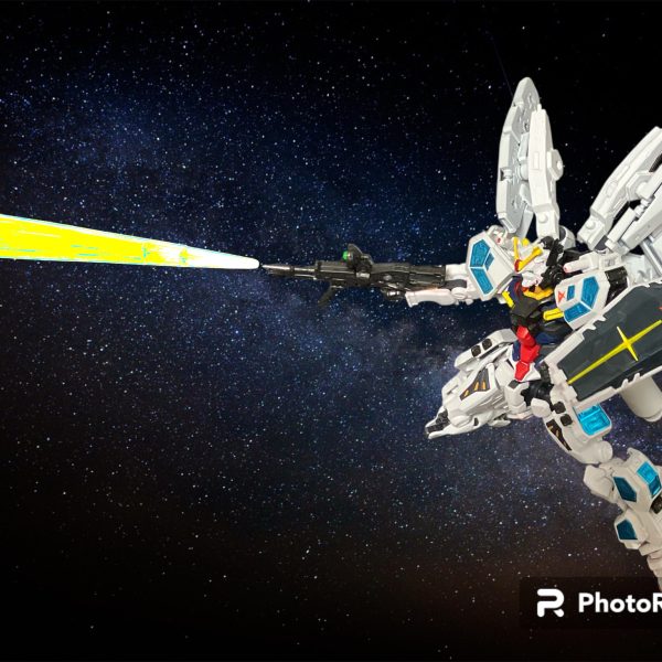 が、ガンダムか？・・・Mk-2かwポンコツがっ^_^その瞬間、後方の僚機が吹き飛ぶ。な、なんだ？その間にすれ違うと、また僚機が真っ二つ^_^は、早い。たかがMk-2ごときに！？グワァー^_^ガンダムから排出されたファンネルが残機を潰す。・・・・これでも新造なんだ。Mk-2は伊達じゃない‼️（4枚目）