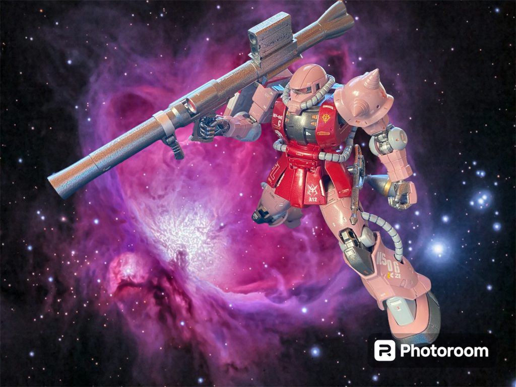 「後方から急速に接近する機体あり、あれは、、06⁉︎」パーソナルカラーに染め上げられたと思われる赤いザクⅡが、ランチ正面に回り込んだかと思うと、キャノピー越しに発光信号を発した。