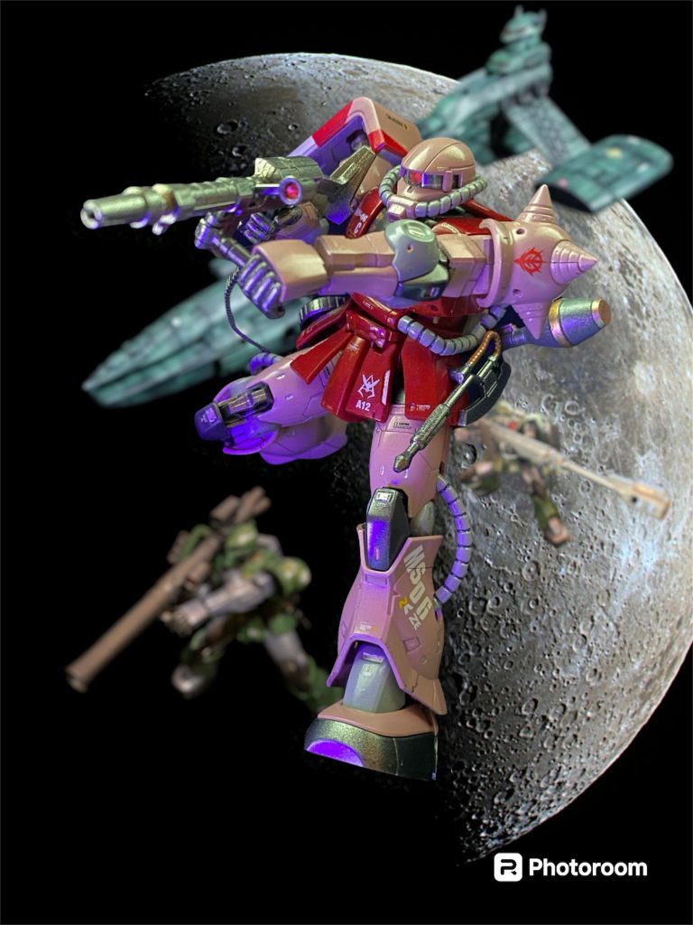 後に知ったことだが、先程の訓示にはMSパイロット向けに以下の様な続きがあったと言われている。『コノ宇宙世紀ノ戦争ニ於イテ　モハヤ艦砲ハ戦場ノ主役ニハ非ズ　新タナル主役　人型機動兵器ヲ以ッテ　我ラガ新時代ノ到来ヲ告ゲン大艦巨砲主義ヲ盲信スル地球連邦軍宇宙艦隊ヲ撃滅セヨ！公国軍特別機動強襲大隊ノ勇士達ニ勝利ノ栄光アレ！』