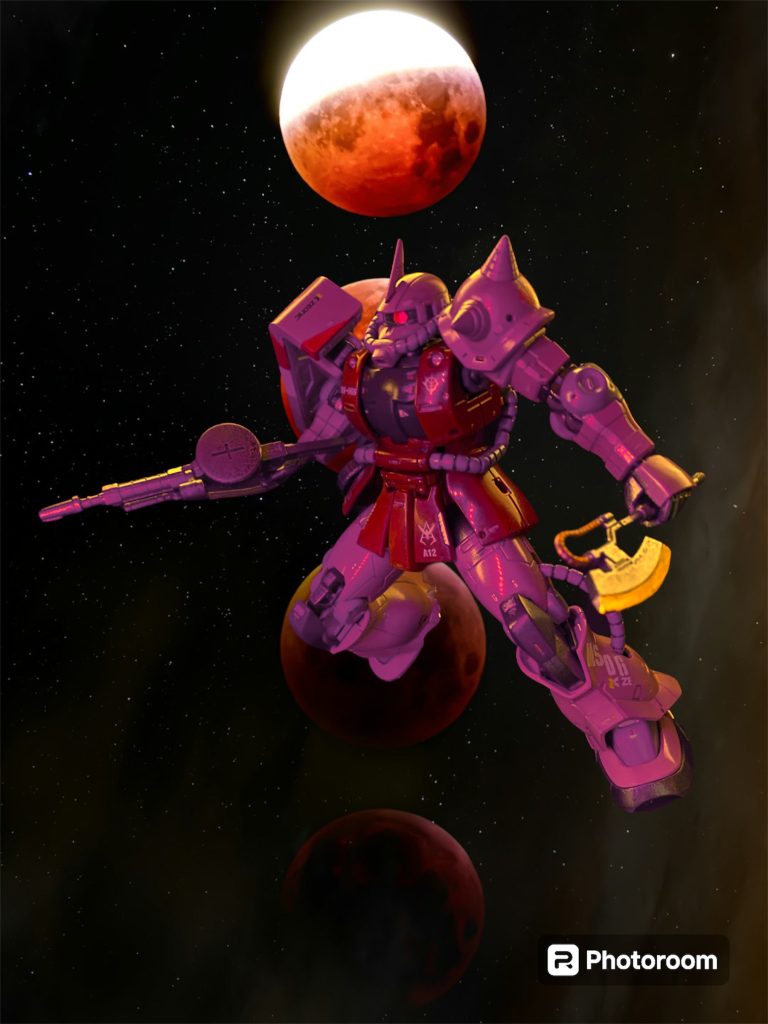 『MSノ襲撃ハ作戦計画ニ則ッタ行動ナリコノ場ヲ譲ラレタシ　シャア・アズナブル中尉』赤いモノアイが眩しく瞬いたかと思うと、その機体はまるで赤い彗星が漆黒の宇宙に尾を引くが如く、驚くほどのスピードで敵艦隊の只中へと駆け抜けて行く。