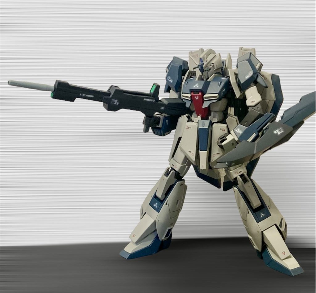 ネービーブルーとシャアレッド、なんか暗めの白を使いました。