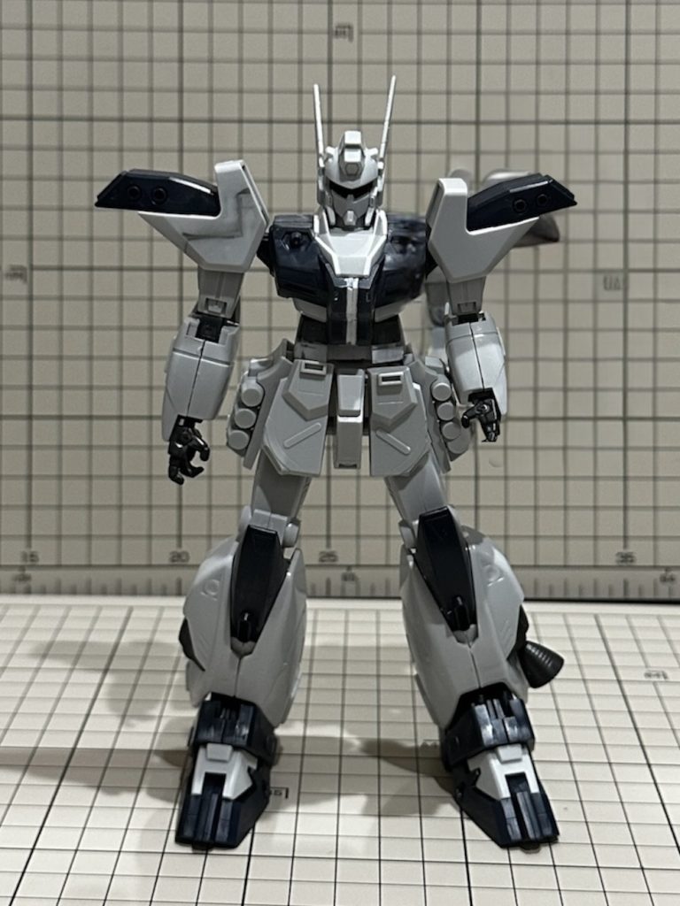 プロポーション改修後。まだ、いかり肩に感じたのでこの後肩の上をもう少しカットして腕の軸も下げました。