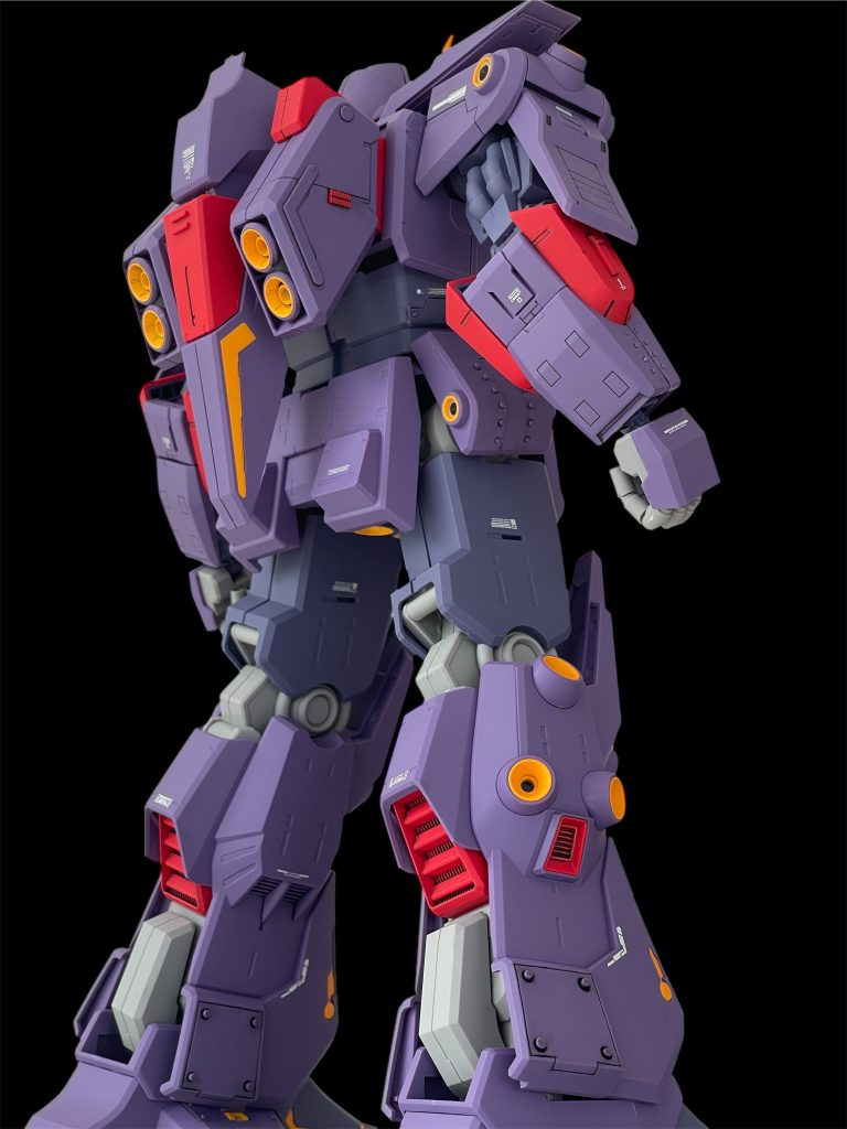 背面は飾る時にはどうせ見えなくなると思い、いつも手を抜きます…