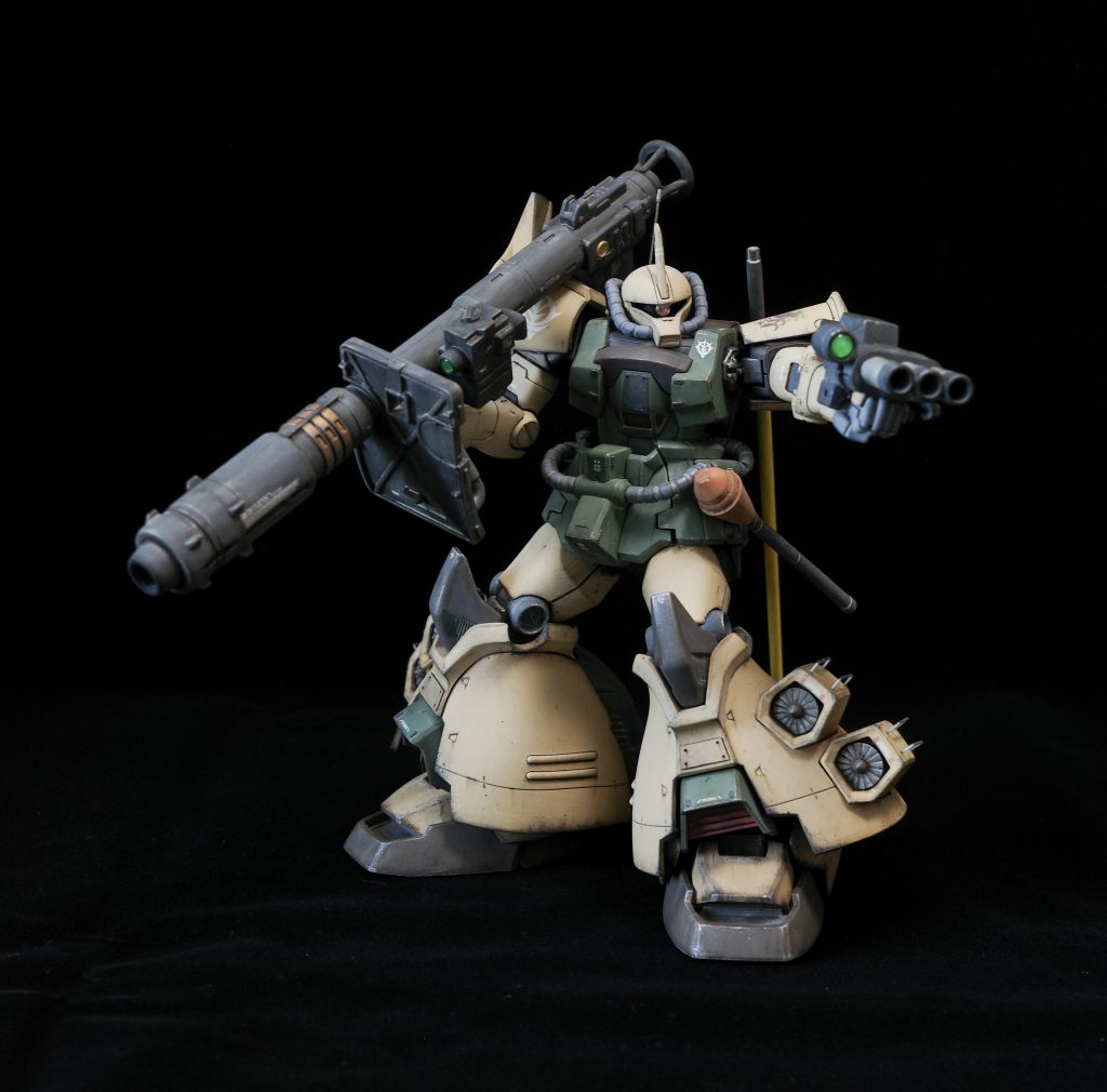 武装は、連射型ラケーテンバズ、3連装ガトリング砲、シュツルムファウスト2発、ヒートサーベル。