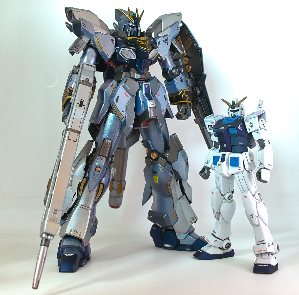 サイズ感としては1/200位です1/144のシナンジュスタインと比べてみます元々シナンジュのほうデカいから尺図がオカシイ