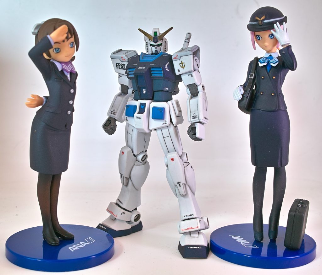 ANAカラーと言われたので倉庫を漁ったら出てきました、ANA制服フィギュア。