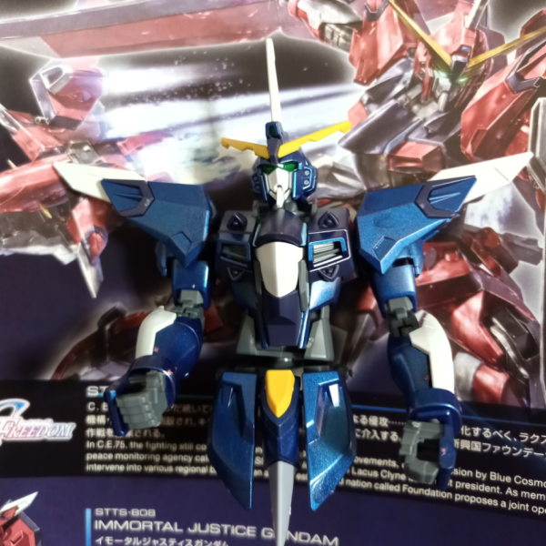 こんばんわ(gundam-kao6)ランナー青塗装したイモータルジャスティス組立て第二弾をお届けします！今回は腕部分、腰部を組み立てました。ゲート処理、ダボ切り等は全くせず取り敢えずパチ組みしております(gundam-kao2)段々と、デュエルガンダムに見えてきて何故自分は青に塗装したんだ？と思えてきますが、完成する頃にはきっと見違える機体になっている事でしょう(gundam-kao5)乞うご期待で(gandam-hand2)皆様も良いガンプラ生活をお送り下さいませ(gandam1)（3枚目）