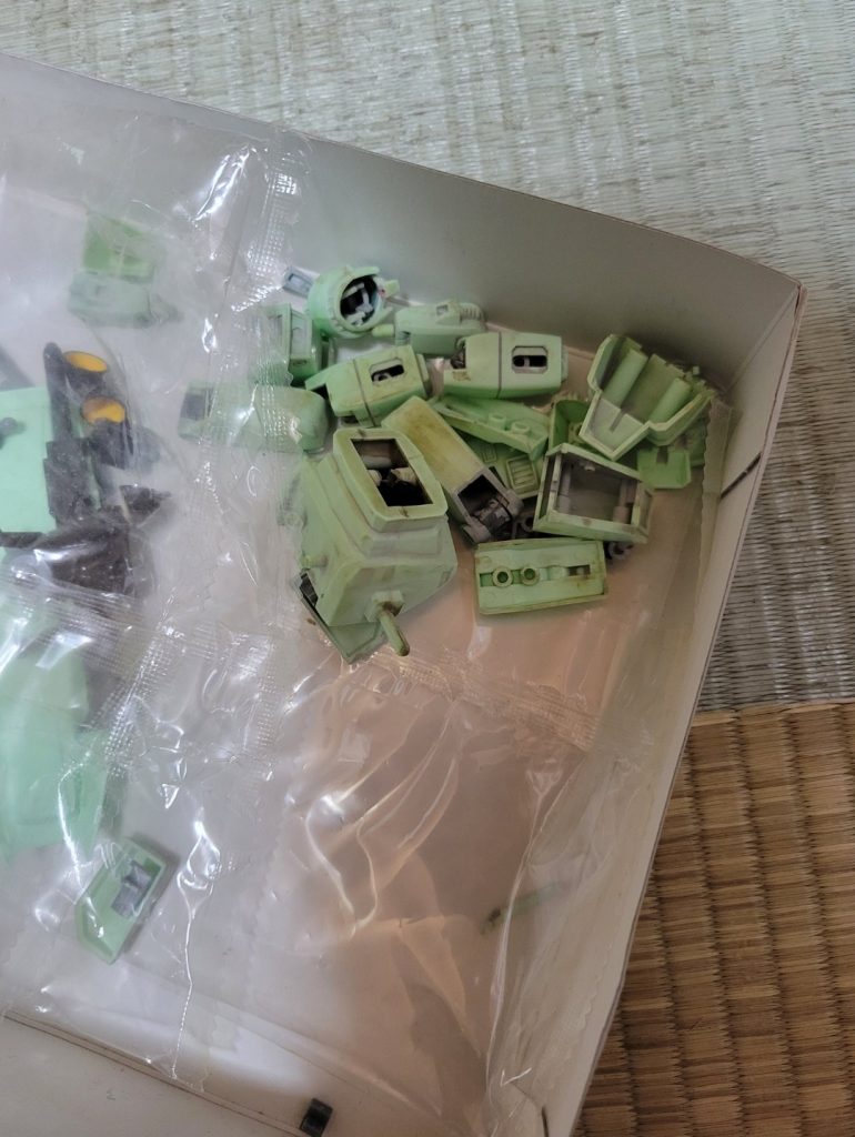 なんとか繋ぎ合わせて形にしました