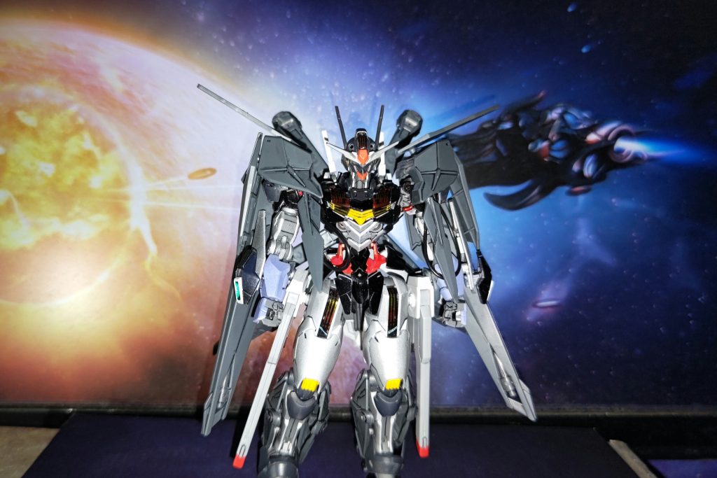 一つ前の姿アベリアルF(フォルテ)アベリアルに追加装甲脚部にもスラスターを追加