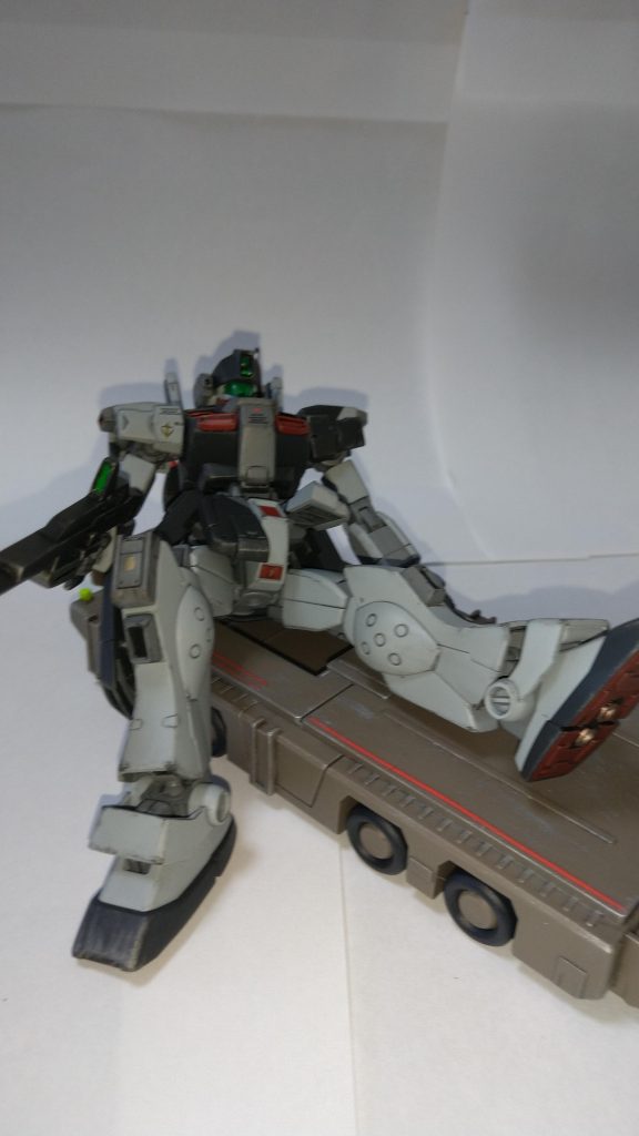 ジムクゥエル·トレ-ラ-と。右膝部になんか付けました。