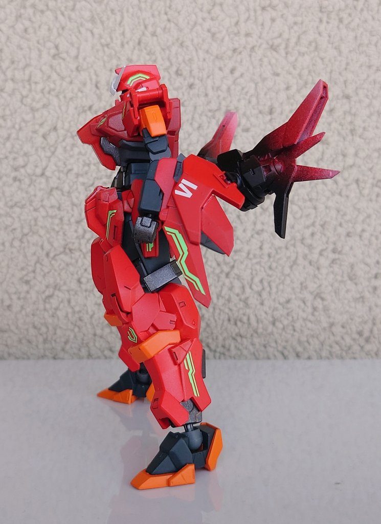 翼の形が所属サークルマークに似ていた為、そのまま採用しました。　是非【FlagS】のアカウントを見て、見比べてください。