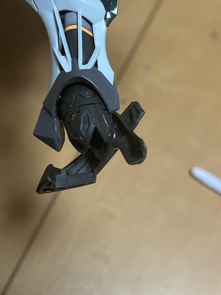 足がF-22みたいだから戦闘機にしたかったのが全ての始まり