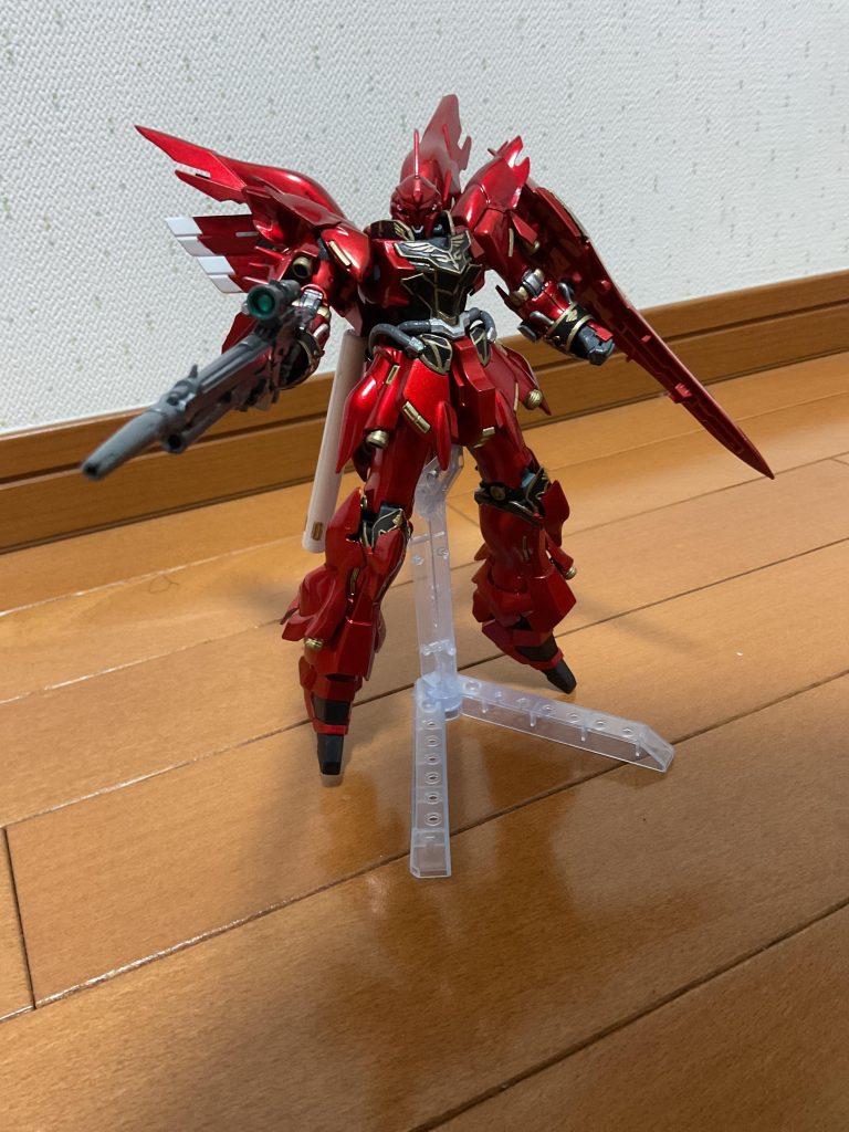 腕も動かすたびにヒヤヒヤします。