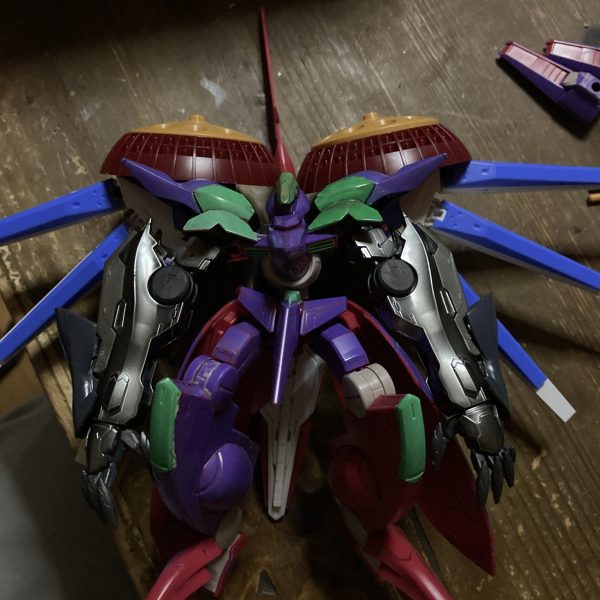 マークニヒト　アルケーガンダム