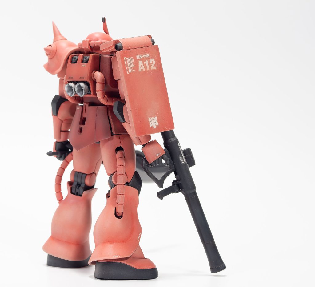 シールドは幅広に。