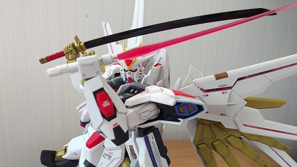 HGマイティーストライクフリーダムガンダム