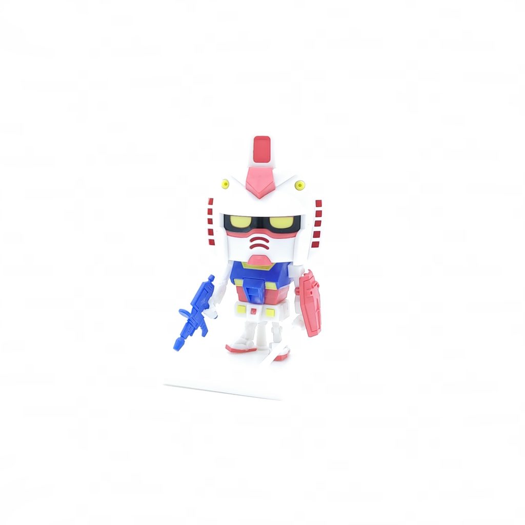 質感がガンプラには珍しくて不思議な感じでした。