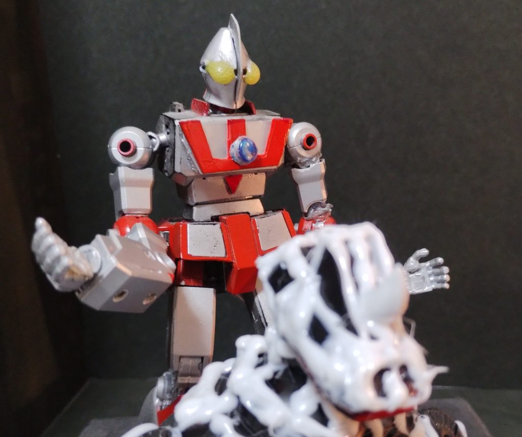 駄々をこねるウミモンクに呆れ気味だ。