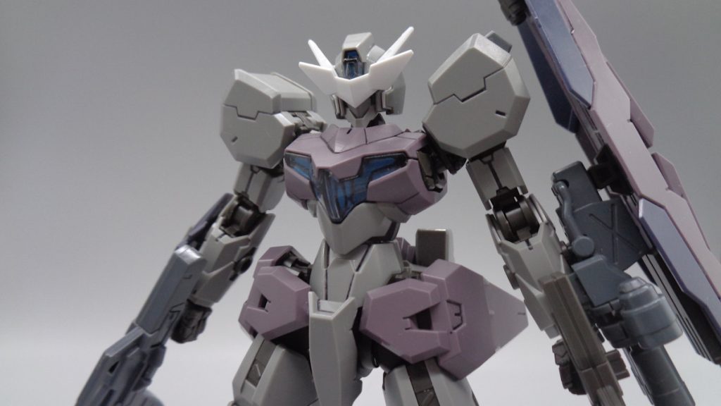 ガンヴォルヴァの名前の由来からこじつけた一発ネタです。00のメカデザイナーさんと同じだったり、機体カラーがケルディムサーガっぽかったり、そのままで00世界と親和性は高い気がします。アンテナが白いから合うかなと、適当に付けてみたスサノオマスクがかっこいいと個人的に自画自賛しておりますヽ(=´▽`=)ノ