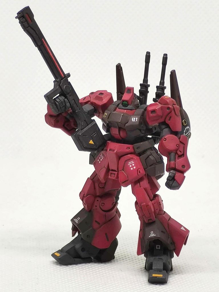 二の腕の角度が多少動かせるので、ちょっと違ったポーズが付けられます。