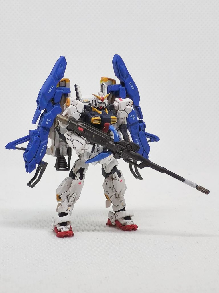 Gデフェンサーについては両サイドの青い部品を斜めにハの字にしています。