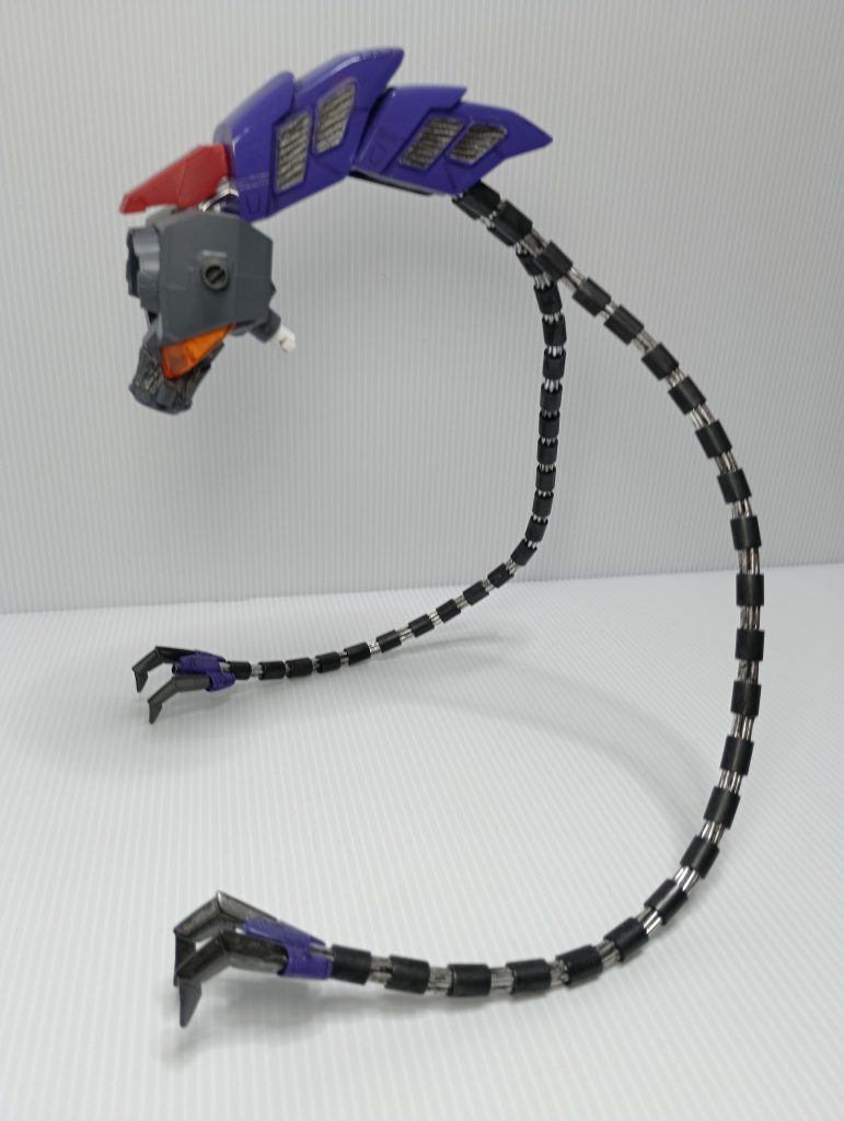 ヴァサーゴの部分。なんかオルフェンズのモビルアーマーみたいですW