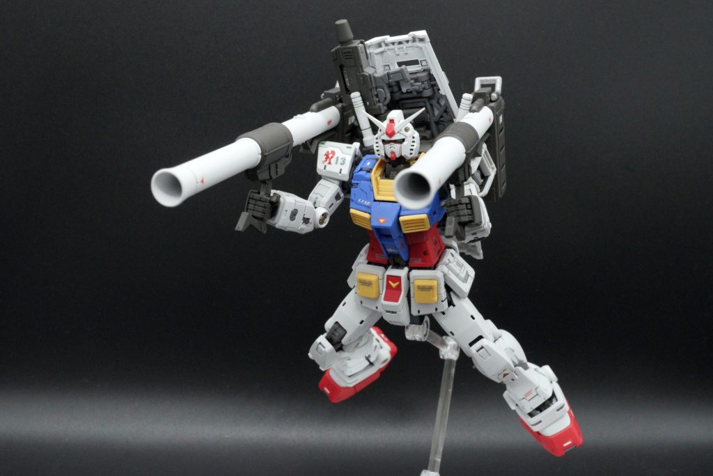 ２号機は目の色を変更、肩甲にハンガーなど個人の好みを追加