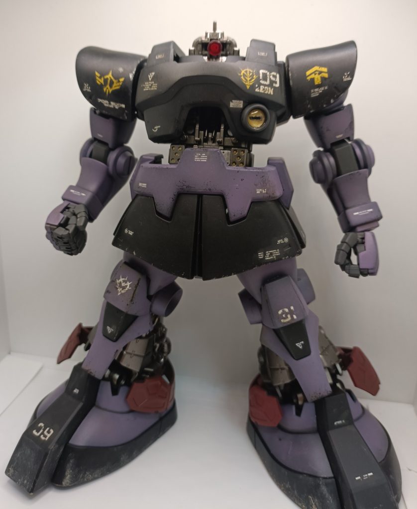 装甲を外した内部も塗装しました。