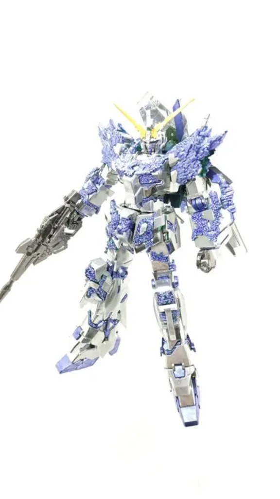 ユニコーンガンダム(光の結晶体)–5枚目/制作者：かえる