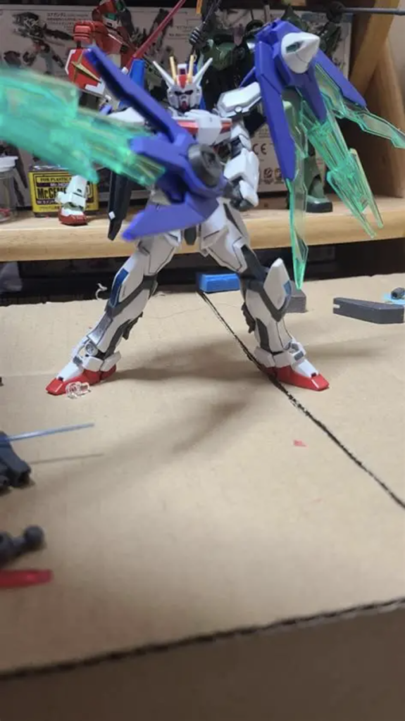 一狩り行きそうな剣の構え方。