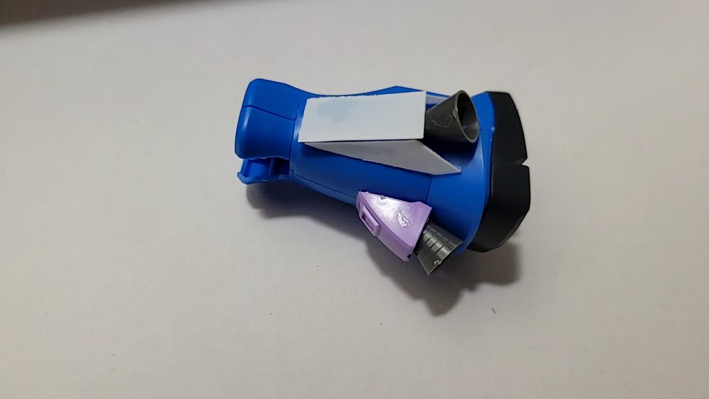 脚部にスラスターを増設