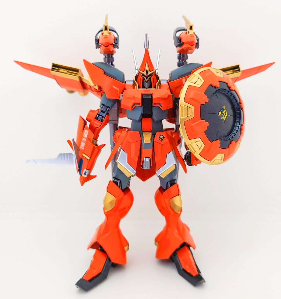 正面ギャンシュトロームにケルベロスウィザード改をバックパックに搭載!右腕にはラゴゥヘッドを装備させています。
