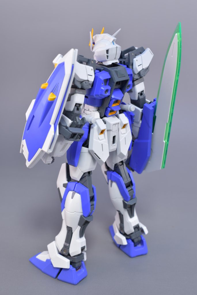 後ろはこんな感じ。GNソードが後ろでもめだっていいですね。